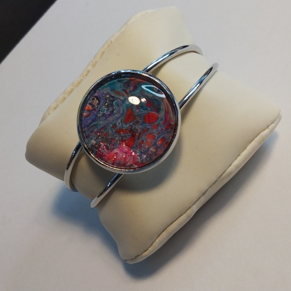 Silver cuff bracelet w/design by Ms Mels Creations w/colors purple, red, orange - Picture 3 of 3